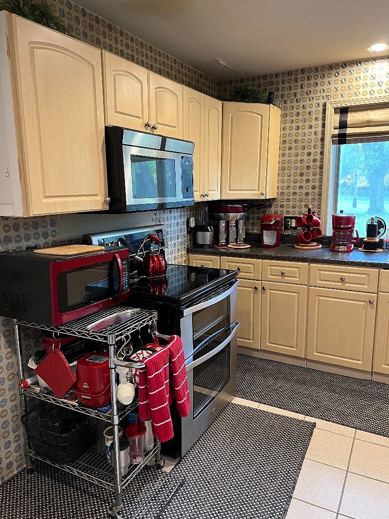 Coffee pot, Keurig and tea kettle