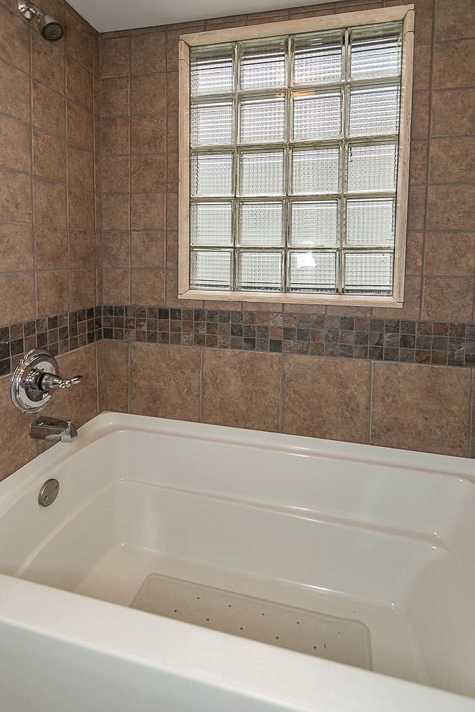 Furnished Finder property 607280_1 photo 12
