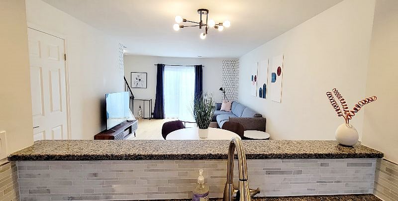 Furnished Finder property 607360_1 photo 15