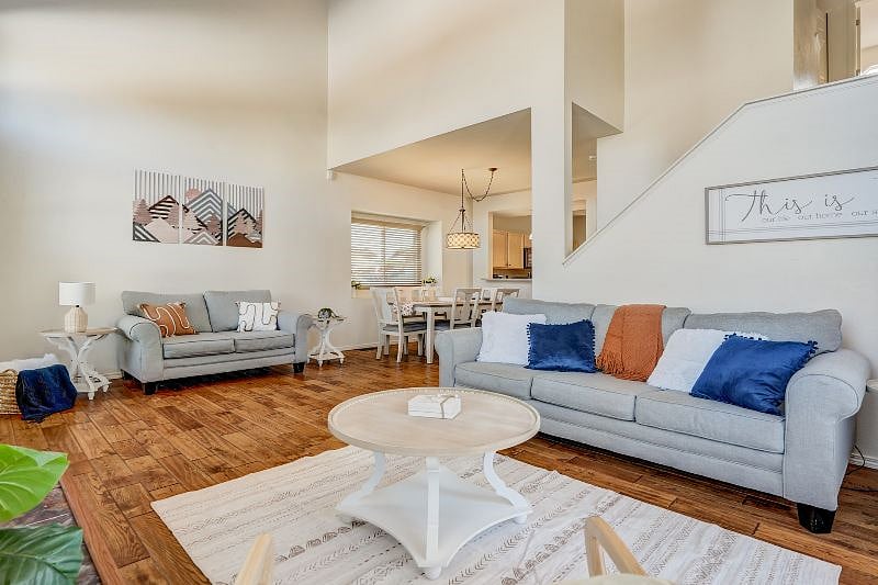 Furnished Finder property 607496_1 photo 2