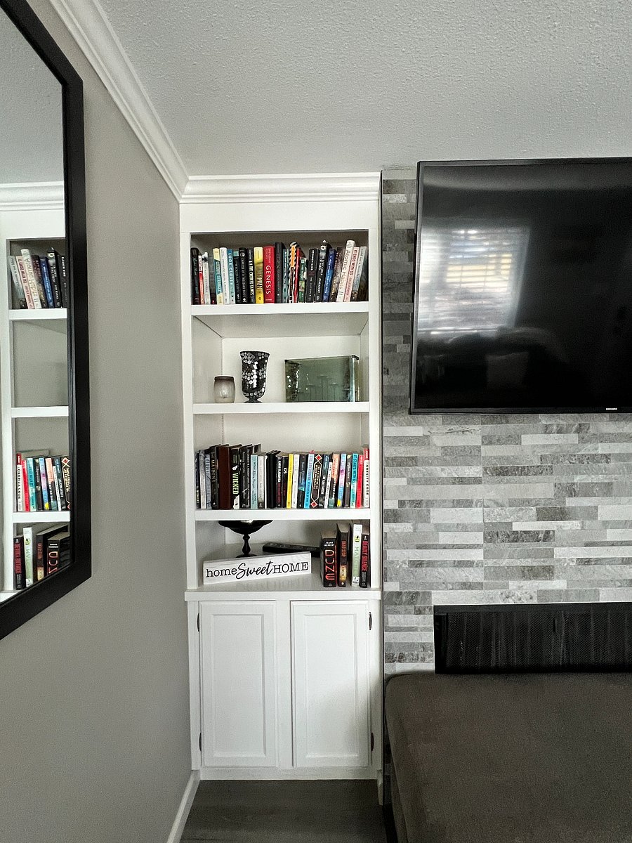 Mini library for reading in main living area