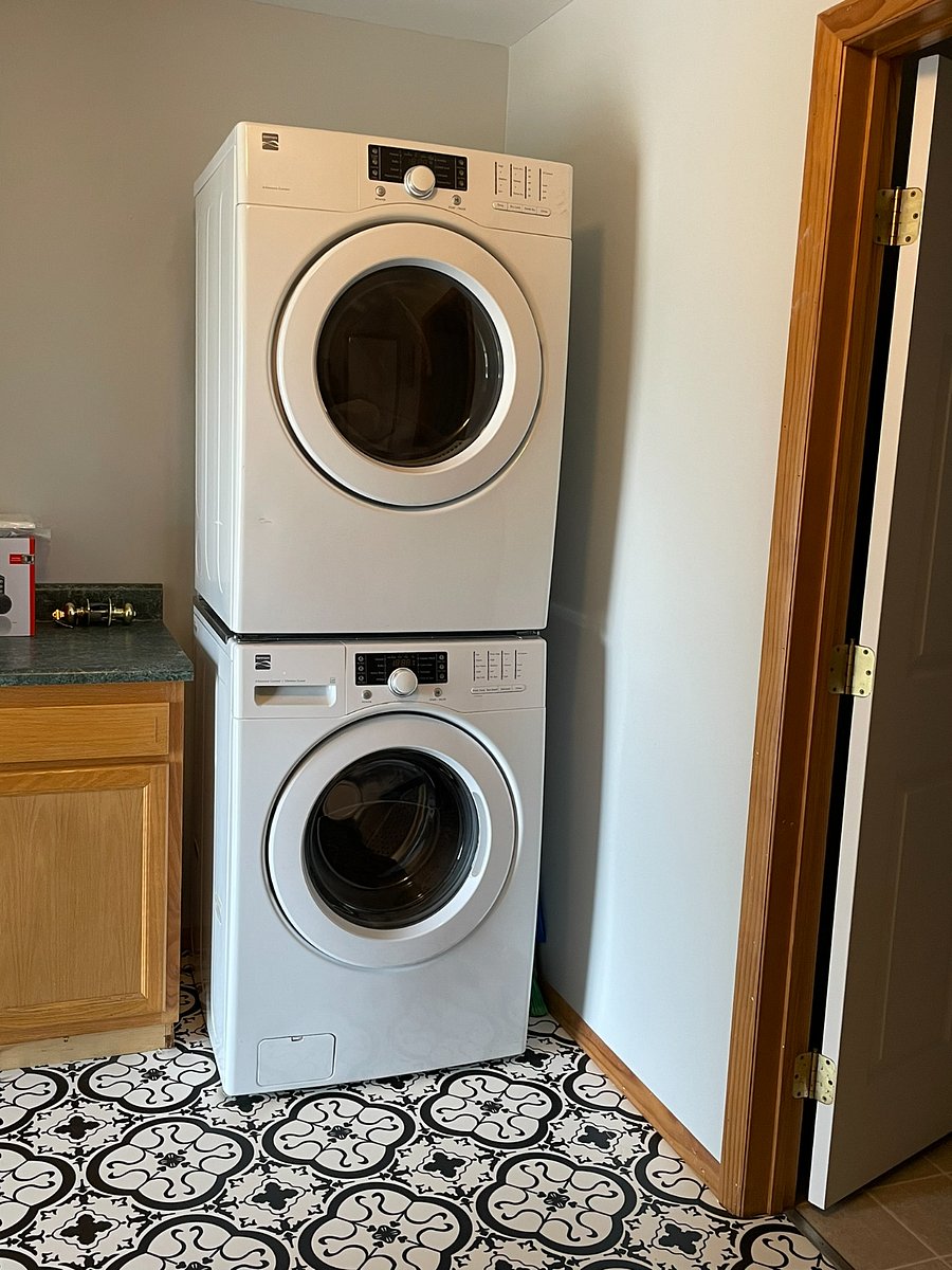 Lodge - Unit A Washer & Dryer