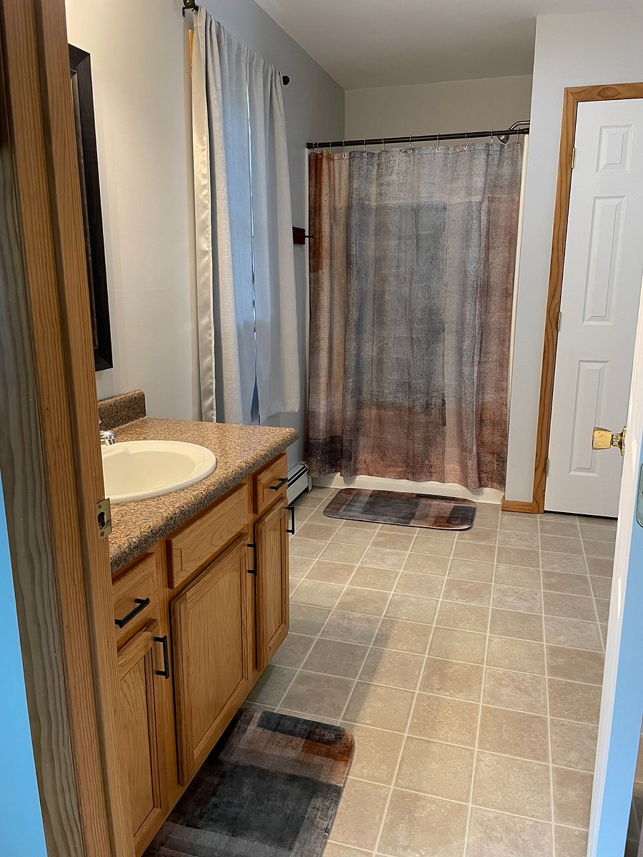 Lodge - Unit A Master Bath