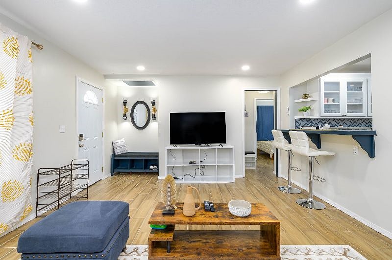 Furnished Finder property 607583_1 photo 28