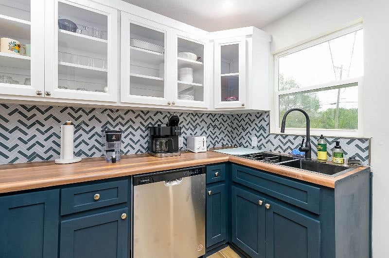 Furnished Finder property 607583_1 photo 37