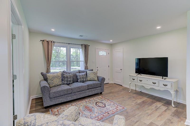 Furnished Finder property 607620_1 photo 8