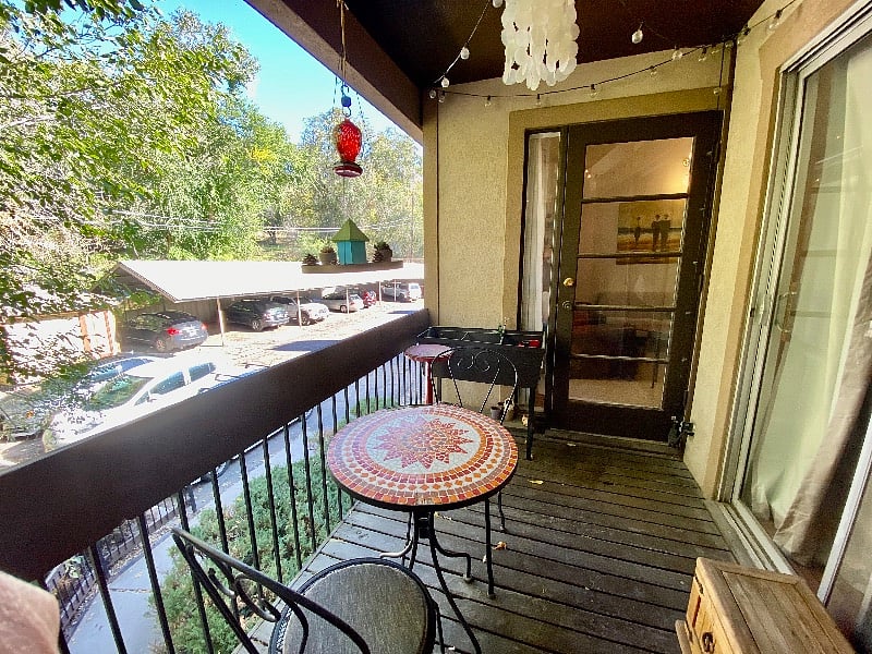 Cute lil patio (opens from bedroom and living area)