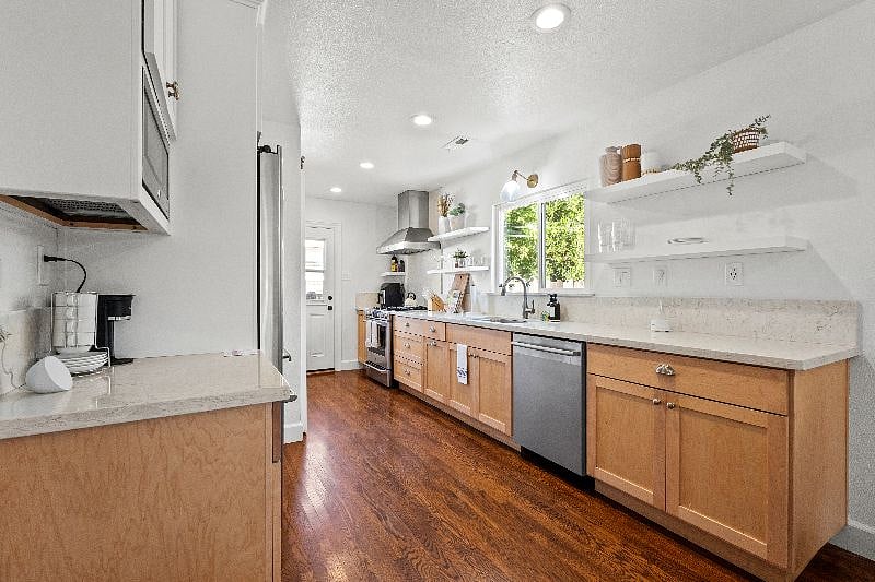 Furnished Finder property 607648_1 photo 11