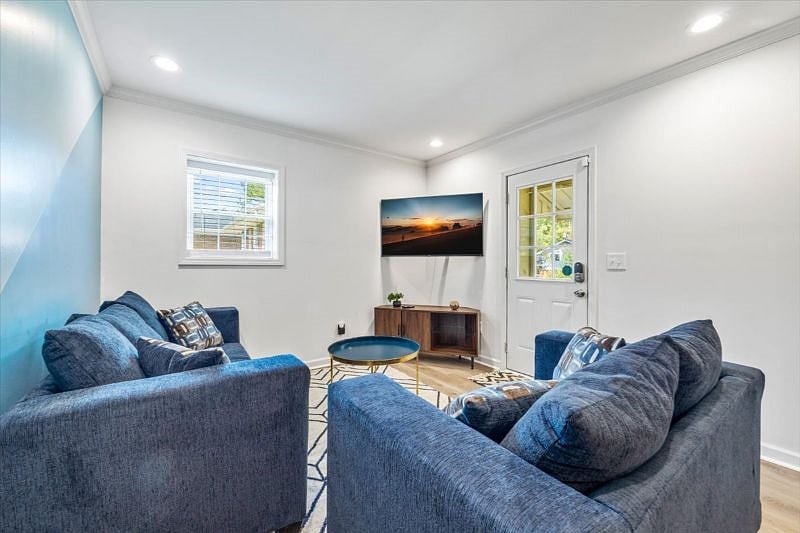 Furnished Finder property 607657_1 photo 2