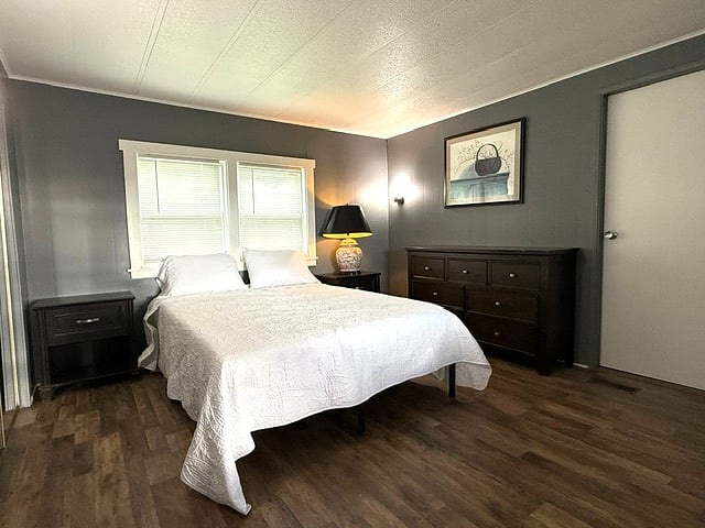 Queen Bedroom
