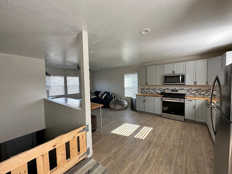 Furnished Finder property 607703_1 photo 3