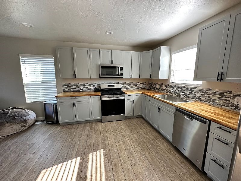 Furnished Finder property 607703_1 photo 4