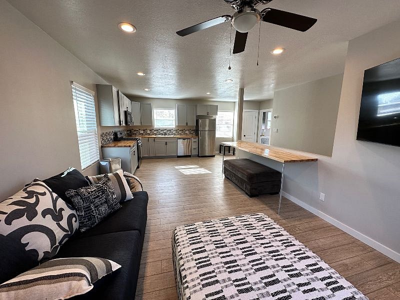 Furnished Finder property 607703_1 photo 10