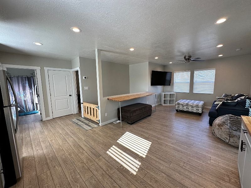 Furnished Finder property 607703_1 photo 11
