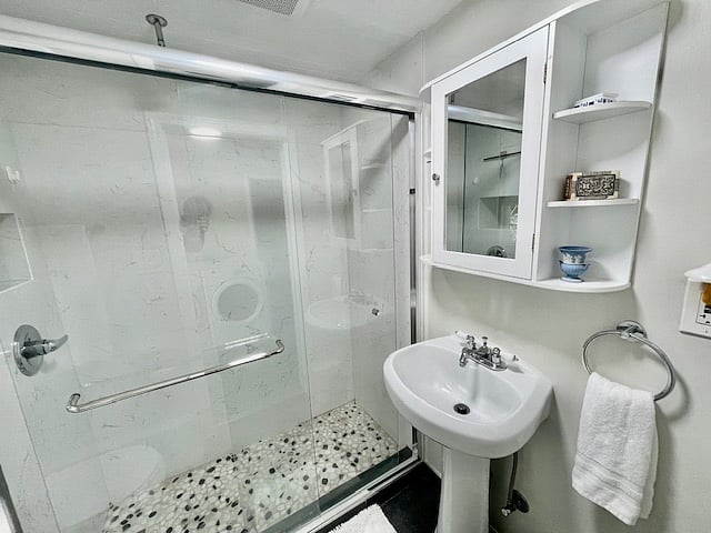 Recently remodeled bathroom. Rain shower. Great water pressure.