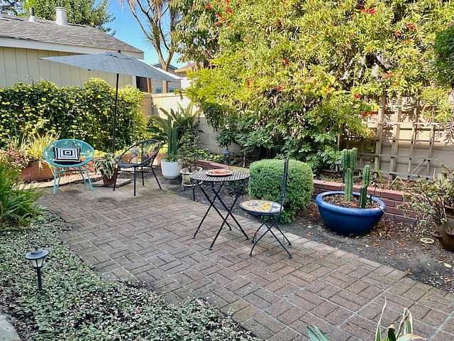 Outdoor dining.
