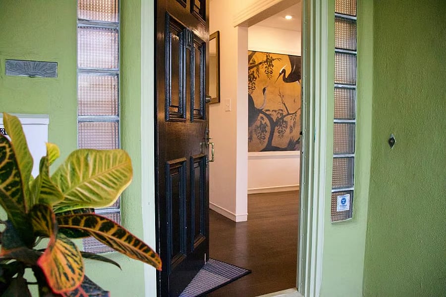 Front porch leading to the foyer
