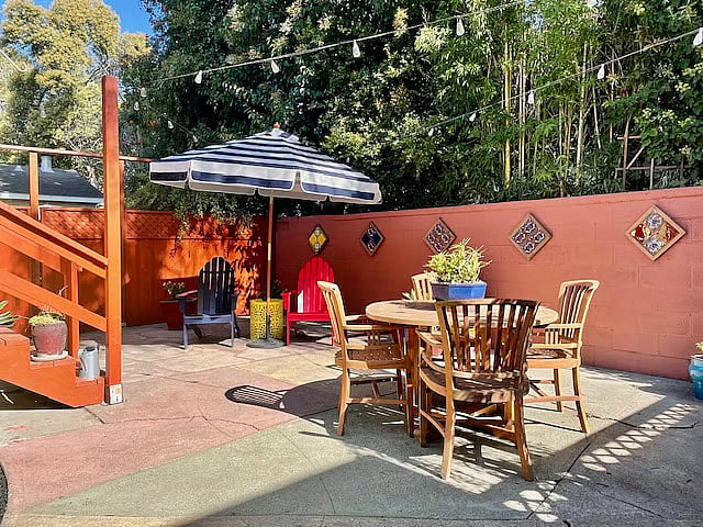 Private, fenced patio. 