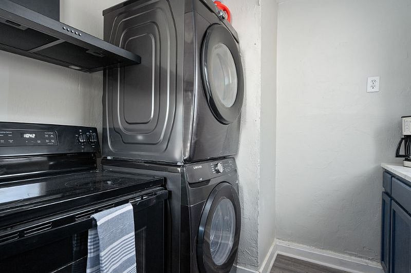 Full size washer and dryer all to yourself 