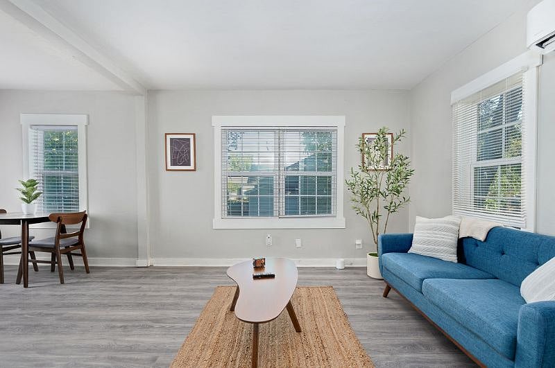Spacious family room 