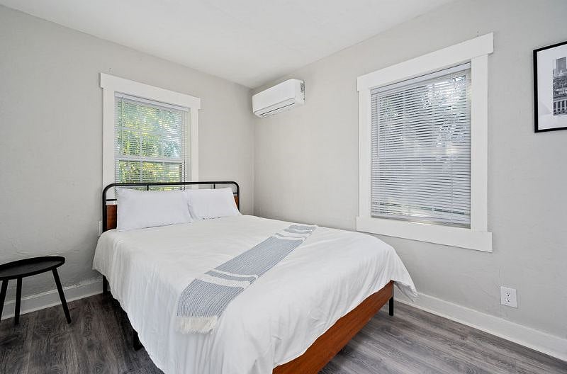 Comfy queen bed 