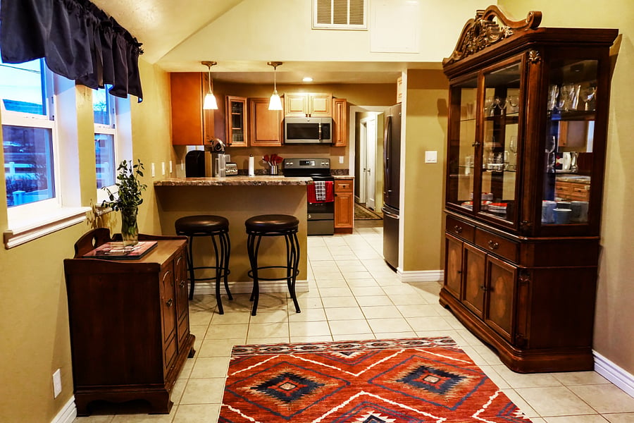 Kitchen with Breakfast Bar