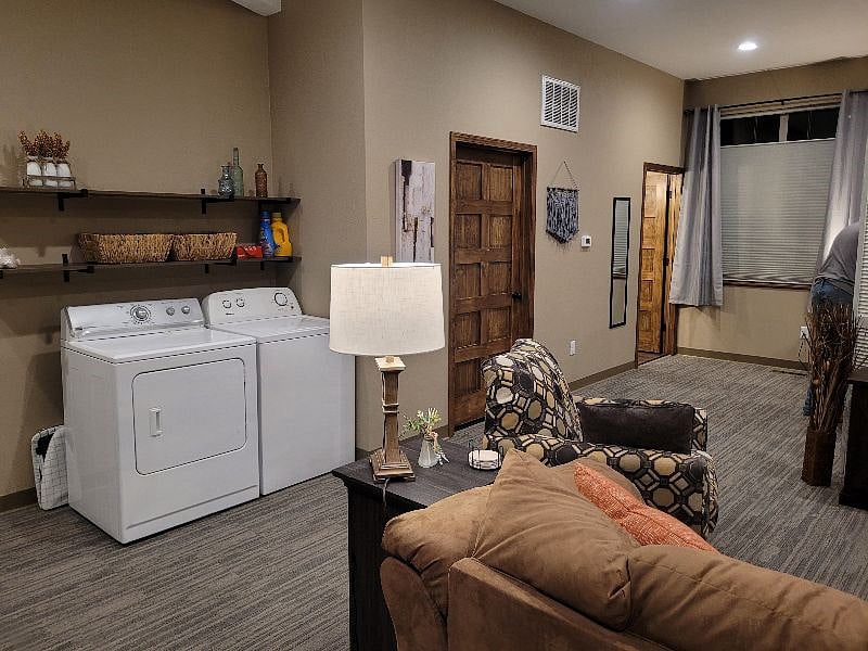 Furnished Finder property 607894_1 photo 5