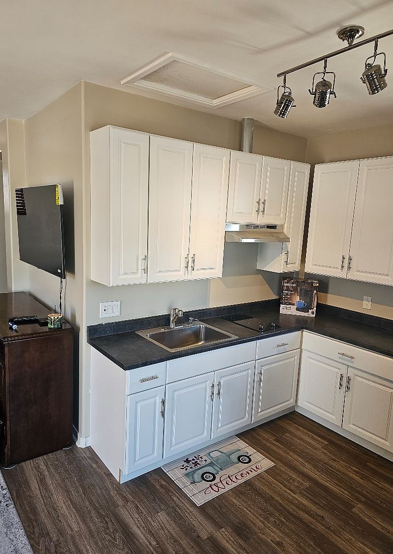 Furnished Finder property 607900_1 photo 4