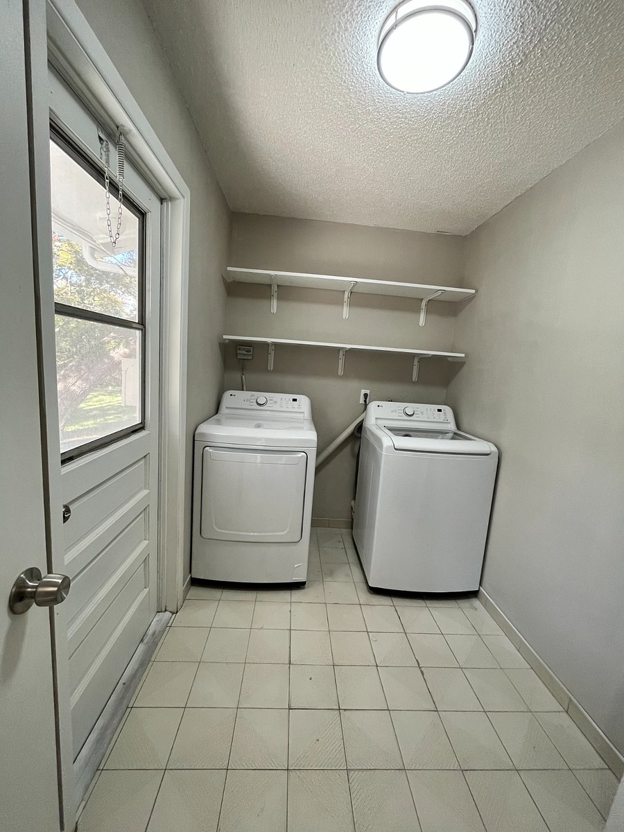 Utilities room with Washer and Dryer
