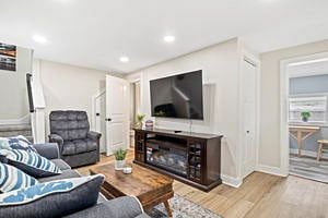 Furnished Finder property 608079_1 photo 4