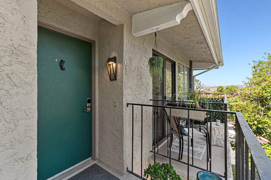 Furnished Finder property 608102_1 photo 30