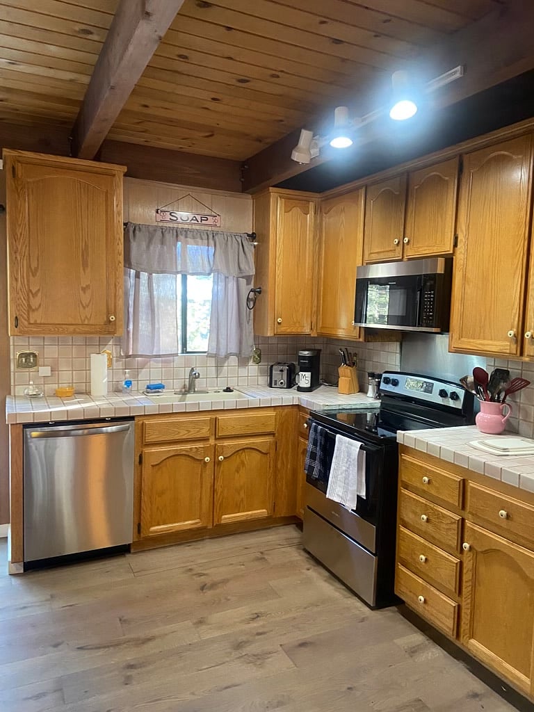 Furnished Finder property 608146_1 photo 9