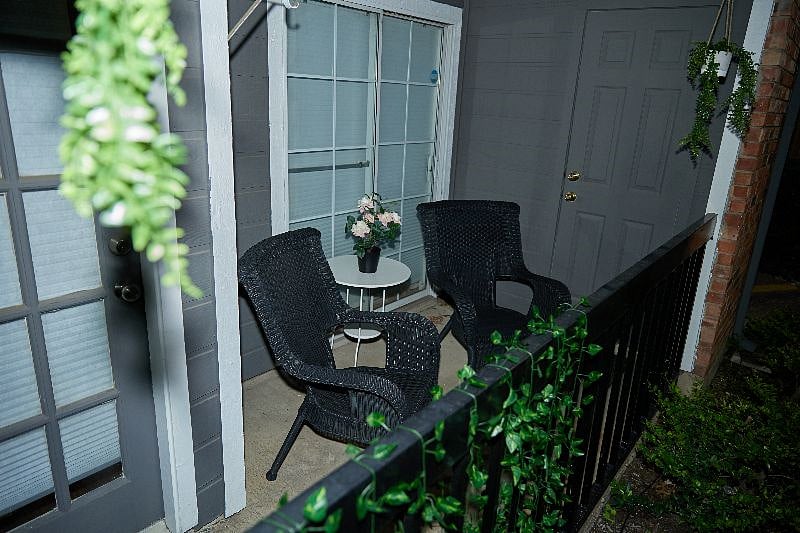 Back Door's, Balcony