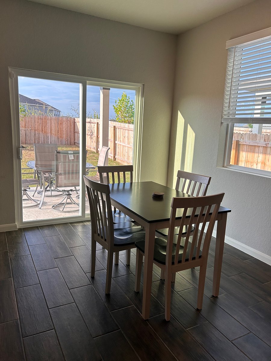 Furnished Finder property 608213_1 photo 3