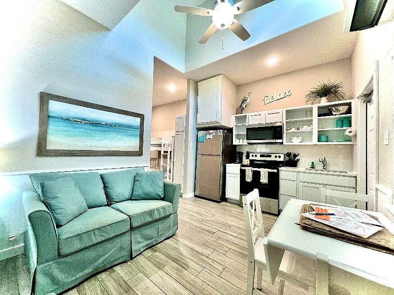 Furnished Finder property 608302_1 photo 3