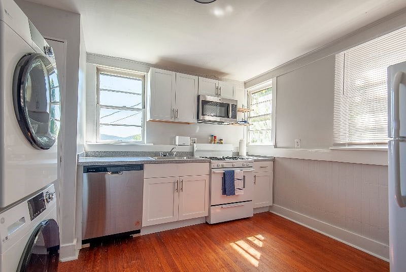Furnished Finder property 608303_4 photo 16