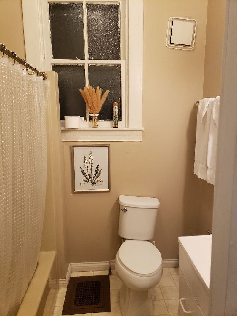 Bathroom toilet