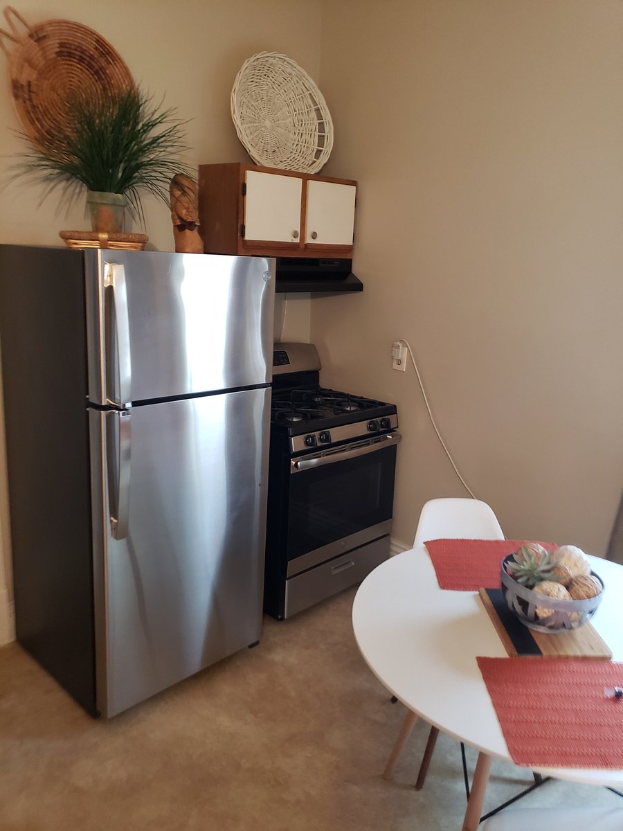 Full size gas stove and refrigerator