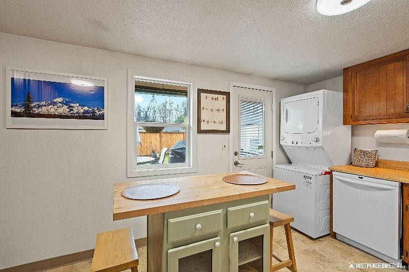 Furnished Finder property 608359_1 photo 7