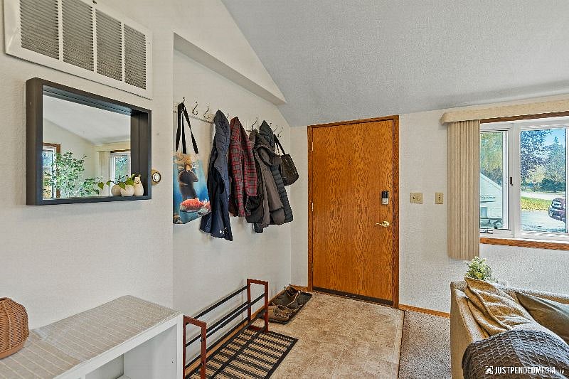 Furnished Finder property 608359_1 photo 3