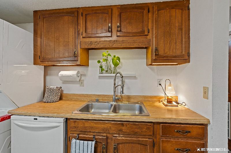 Furnished Finder property 608359_1 photo 8