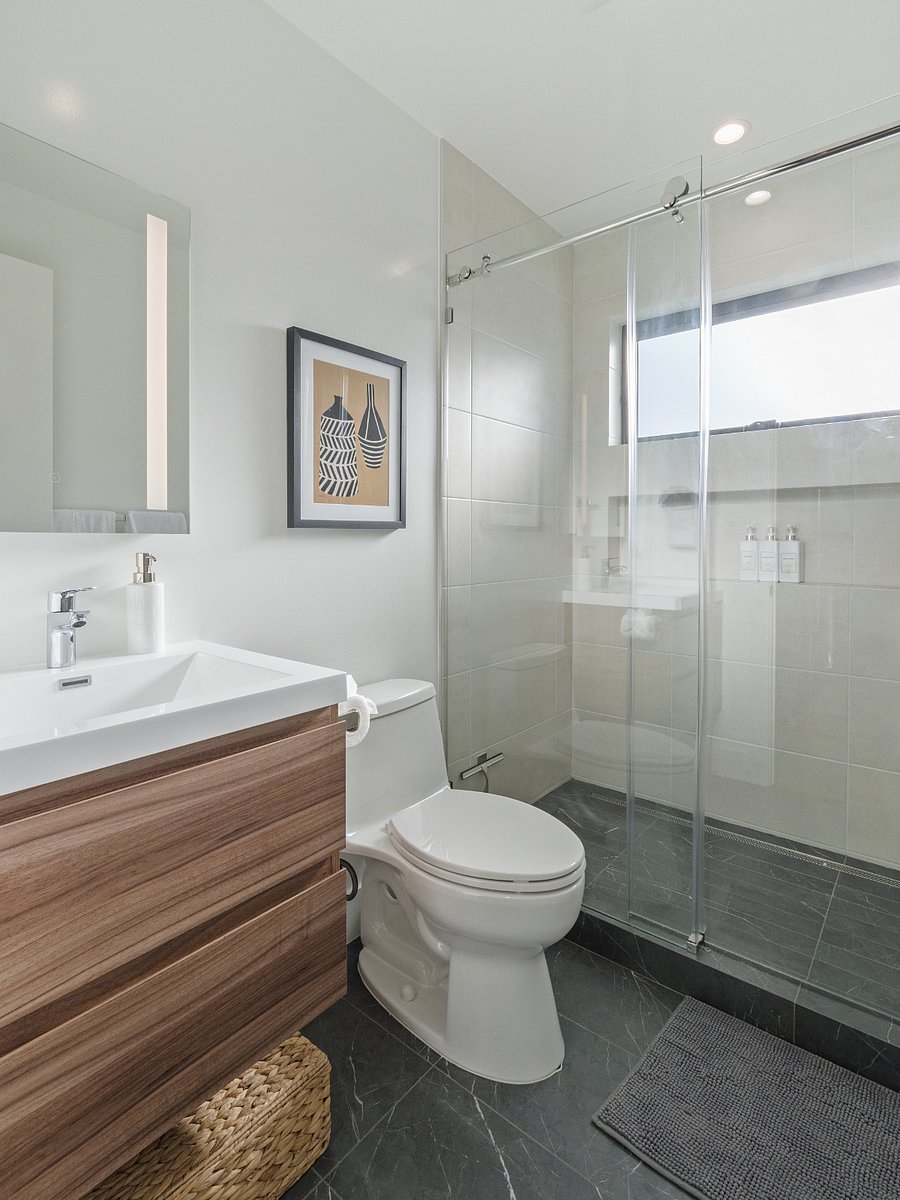 Second bathroom