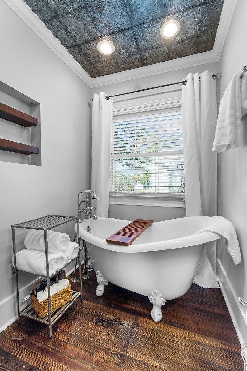 Main floor bathroom
