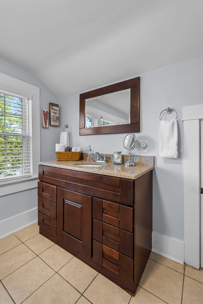 Upstairs bathroom