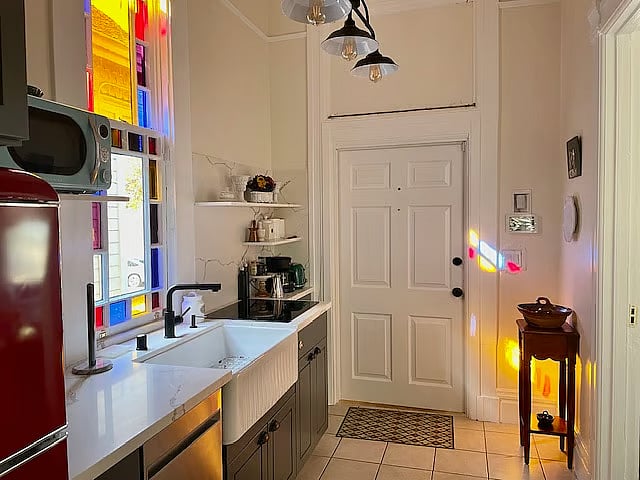 Our kitchen has all appliances including a dishwasher.