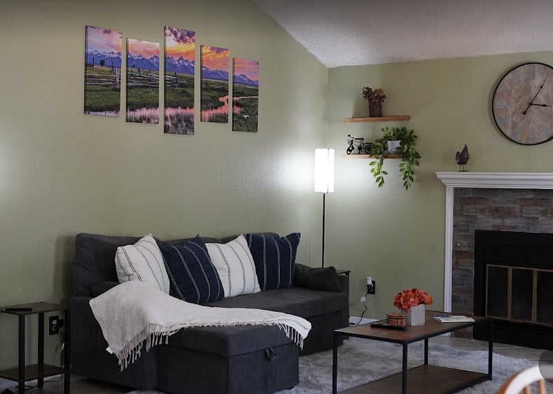 Furnished Finder property 608629_1 photo 2
