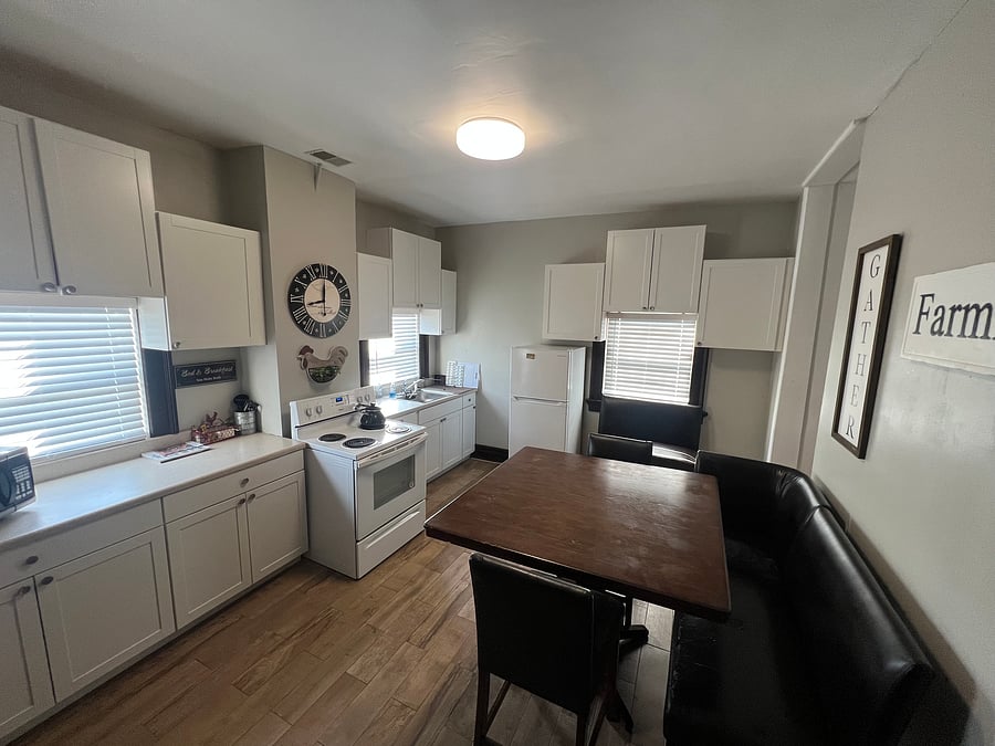 Furnished Finder property 608687_1 photo 3
