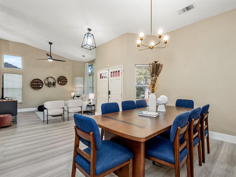 Furnished Finder property 608720_1 photo 8