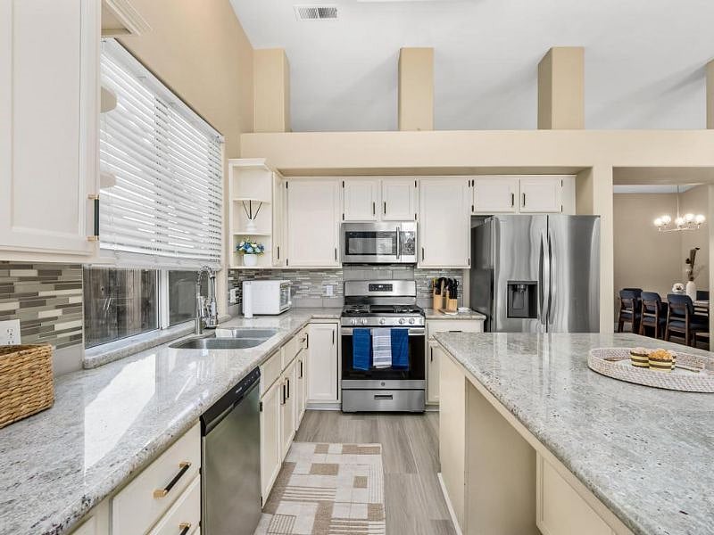 Furnished Finder property 608720_1 photo 16