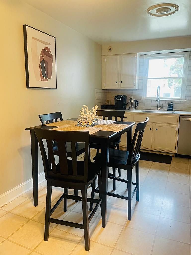 Furnished Finder property 608734_1 photo 9